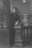  :  . 1917.jpg