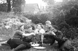 1945_06___2.jpg, 253021 