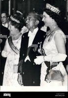  : oct-10-1971-the-emperor-wears-his-order-of-the-garter-to-mark-the-E0YY01.jpg