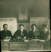  :    , 1935 .    .jpg