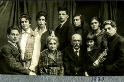 Screenshot_2025-11-08-15-13-17-950_air.com.myheritage.mobile~2.jpg, 280603 