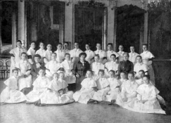  : 1915 .    .jpg
