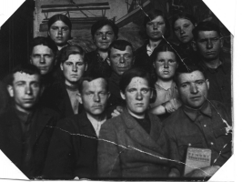 :   , 1944 ..jpg