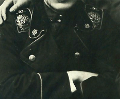  : uniform.jpg