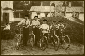  :   1910 .jpg