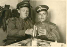  : 251945.jpg