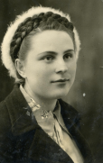  :   1945 .jpg
