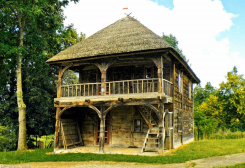  : lamus, budynek plebański z 1783 r. w Kalinówce Kościelnej.jpg