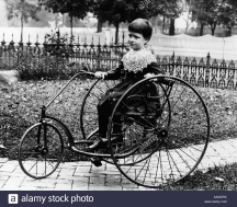 1900s-1890-bambino-ragazzo-seduto-triciclo-bicicletta-bambini-ragazzi-aamdrx.jpg, 283555 