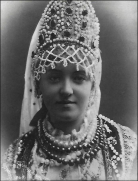  :   1917 . .       .jpg