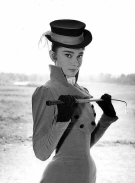 8e5a63bd5082bea9ee0ec1722c574dc7--audrey-hepburn-actors.jpg, 43312 