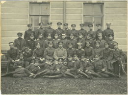  : 1917.jpg