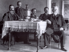  :   1900.jpg