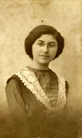Cecilie 1911 Astrachan Frühling.JPG, 331527 