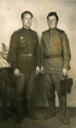  : 197-mladshiy_serzhant_zalivin_aleksandr_filimonovich_(sprava)._vena,_1945_god.jpg