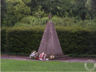Screenshot_2021-03-12 Sowjetbürger (Gertraudenfriedhof) Halle im Bild(7).png, 1326012 