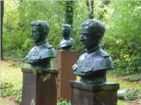 Screenshot_2021-03-12 Sowjetbürger (Südfriedhof) Halle im Bild(1).png, 1500246 