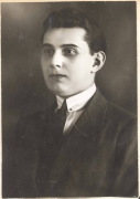  : Michael Vassilieff.jpg