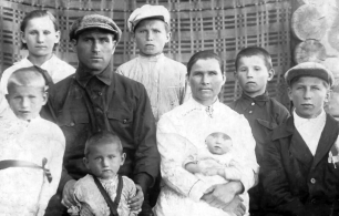  : family1936_1.jpg