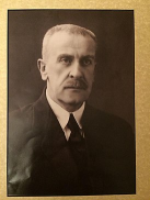  : 274px-Nikolay_Voicehovsky.jpg