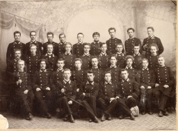  :     1900 .jpg