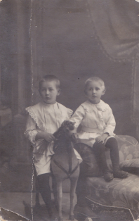     1916.jpg, 310347 