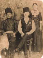  : Dmitriev Nikolai Ilich Dmitrieva Evdokiya Ivanovna brothers apr 1917.jpg