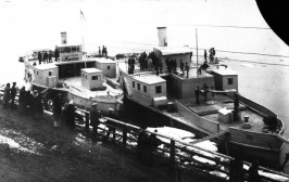  : negativ_grazhdanskaya_voyna_severo-dvinskaya_voennaya_flotiliya_suda_flotilii_v__wustyuge_pered_otpravkoy_na_front_21iv-1919_g-97-47715238.jpg